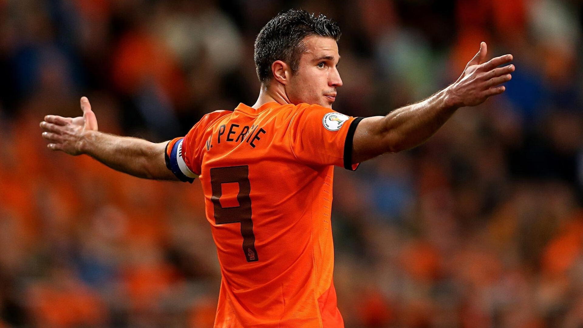 爱游戏中国-英超背水一战,教练谈战术调整,放眼英超,谁能打爆这条防线